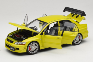 Mitsubishi Lancer Evo VII Mustard Yellow AUTOart 1:18 77166 Métal Moulé — image 2 sur 8