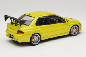 Mitsubishi Lancer Evo VII Mustard Yellow AUTOart 1:18 77166 Métal Moulé — image 3 sur 8