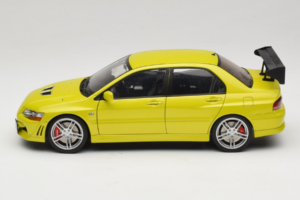 Mitsubishi Lancer Evo VII Mustard Yellow AUTOart 1:18 77166 Métal Moulé — image 4 sur 8