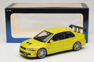 Mitsubishi Lancer Evo VII Mustard Yellow AUTOart 1:18 77166 Métal Moulé — image 8 sur 8