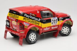 Mitsubishi Pajero Rallye Raid #205 Paris-Dakar Rally 2001 Solido 1:18 9022 Métal Moulé — image 3 sur 8