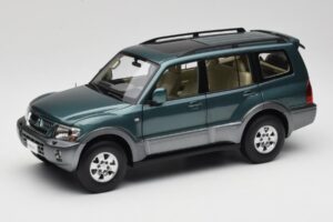 Mitsubishi Pajero V73 Vert YC Model 1:18 241218040101010215 Métal Moulé