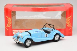 Morgan 4/4 Bleu Tonka 1:18 18681 Métal Moulé — image 8 sur 8