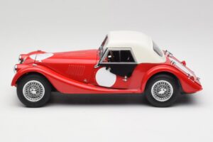 Morgan 4/4 Plus Competition Hardtop Rouge Kyosho 1:18 08114R Métal Moulé — image 4 sur 8