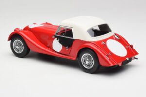 Morgan 4/4 Plus Competition Hardtop Rouge Kyosho 1:18 08114R Métal Moulé — image 7 sur 8