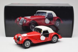 Morgan 4/4 Plus Competition Hardtop Rouge Kyosho 1:18 08114R Métal Moulé — image 8 sur 8