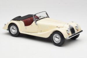 Morgan 4/4 Series II Blanc Kyosho 1:18 08111W Métal Moulé — image 6 sur 8