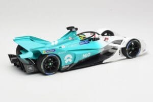 NIO 004 Team NIO #8 T. Dillmann Formula E Season 5 2019 Minichamps 1:18 114180008 Métal Moulé — image 2 sur 6