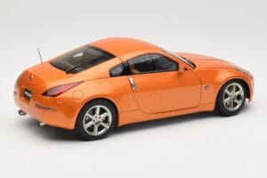 Nissan 350Z Z33 Sunset Orange AUTOart 1:18 77312 Métal Moulé — image 3 sur 8