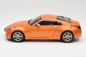 Nissan 350Z Z33 Sunset Orange AUTOart 1:18 77312 Métal Moulé — image 4 sur 8