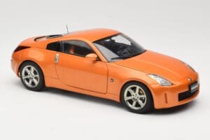 Nissan 350Z Z33 Sunset Orange AUTOart 1:18 77312 Métal Moulé — image 6 sur 8