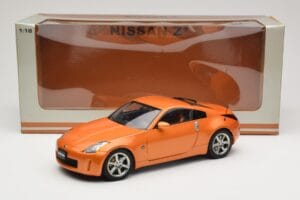 Nissan 350Z Z33 Sunset Orange AUTOart 1:18 77312 Métal Moulé — image 8 sur 8