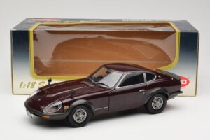Nissan Fairlady 240Z-G S30 Bordeaux Kyosho 1:18 08212M Métal Moulé — image 8 sur 8