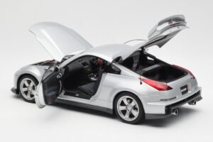 Nissan Fairlady Z Z34 NISMO Type 380RS Argent AUTOart 1:18 77401 Métal Moulé — image 5 sur 8