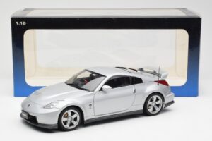 Nissan Fairlady Z Z34 NISMO Type 380RS Argent AUTOart 1:18 77401 Métal Moulé — image 8 sur 8