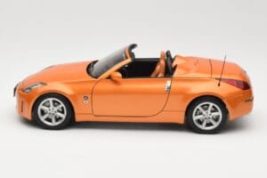 Nissan Fairlady Z Z33 Roadster Sunset Orange AUTOart 1:18 77377 Métal Moulé — image 4 sur 8