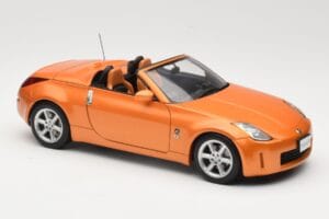 Nissan Fairlady Z Z33 Roadster Sunset Orange AUTOart 1:18 77377 Métal Moulé — image 6 sur 8