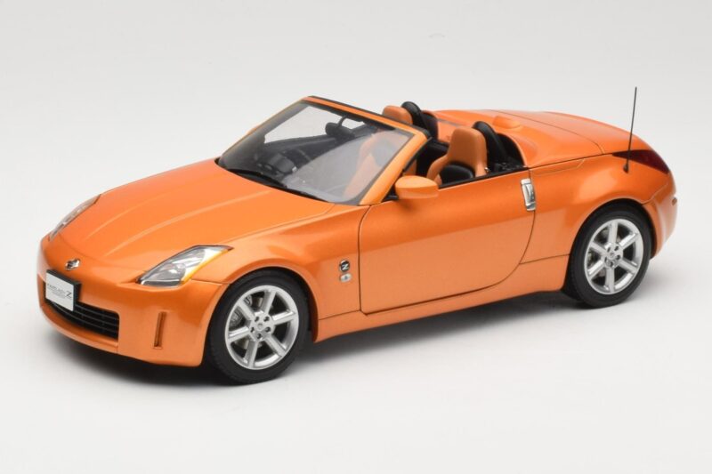 Nissan Fairlady Z Z33 Roadster Sunset Orange AUTOart 1:18 77377 Métal Moulé