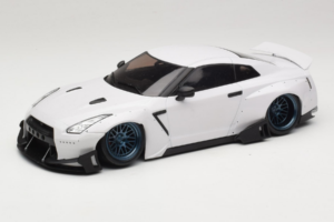 Nissan GT-R R35 Boost Wars 2 Blanc Jp Kraemo 1:18 KRAEMO001 Métal Moulé — image 2 sur 7