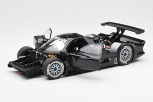 Nissan R390 GT1 #0 24 Hours of Le Mans 1998 AUTOart 1:18 89878 Métal Moulé — image 2 sur 8