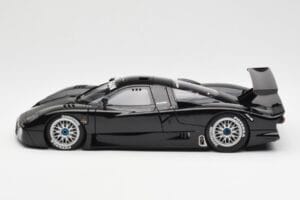 Nissan R390 GT1 #0 24 Hours of Le Mans 1998 AUTOart 1:18 89878 Métal Moulé — image 4 sur 8