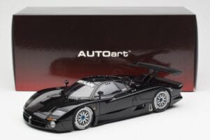 Nissan R390 GT1 #0 24 Hours of Le Mans 1998 AUTOart 1:18 89878 Métal Moulé — image 8 sur 8