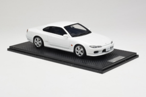 Nissan Silvia S15 Spec-S Blanc Cracked Plexi One Model 1:18 REMC034 Métal Moulé — image 4 sur 7