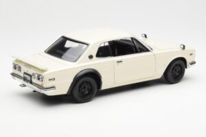Nissan Skyline 2000 GT-R KPGC110 Blanc Kyosho 1:18 08127W Métal Moulé — image 3 sur 8