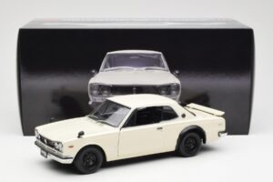 Nissan Skyline 2000 GT-R KPGC110 Blanc Kyosho 1:18 08127W Métal Moulé — image 8 sur 8