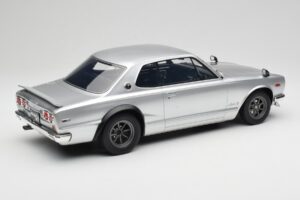 Nissan Skyline C10 2000 GT-R Argent Otto 1:12 G094 Résine — image 2 sur 6