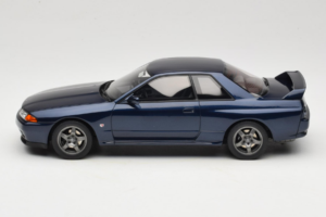 Nissan Skyline GT-R BNR32 Dark Blue Pearl Otto 1:18 OT1199 Résine — image 3 sur 6