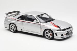 Nissan Skyline GT-R R33 R-Tune Argent AUTOart 1:18 77326 Métal Moulé — image 6 sur 8