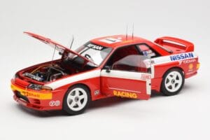 Nissan Skyline GT-R R32 #1 J. Richards / M. Skaife Bathurst 1000 Winner 1992 AUTOart 1:18 89279 Métal Moulé — image 2 sur 8