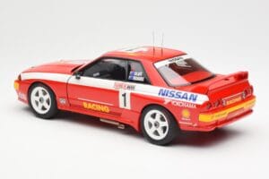 Nissan Skyline GT-R R32 #1 J. Richards / M. Skaife Bathurst 1000 Winner 1992 AUTOart 1:18 89279 Métal Moulé — image 7 sur 8