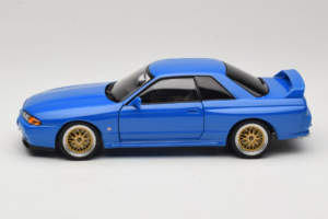 Nissan Skyline GT-R R32 V-Spec II Tuned Bleu AUTOart 1:18 77415 Métal Moulé — image 4 sur 8