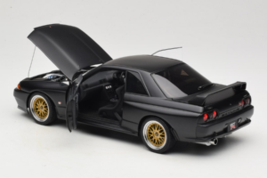 Nissan Skyline GT-R R32 V-Spec II Tuned Version Matt Black AUTOart 1:18 77418 Métal Moulé — image 5 sur 8