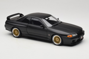 Nissan Skyline GT-R R32 V-Spec II Tuned Version Matt Black AUTOart 1:18 77418 Métal Moulé — image 6 sur 8