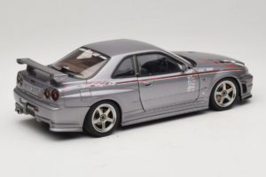 Nissan Skyline GT-R R34 Nismo S-Tune Argent AUTOart 1:18 77358 Métal Moulé — image 3 sur 8