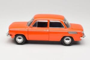 NSU 1000 TT Orange Revell 1:18 08884 Métal Moulé — image 4 sur 8