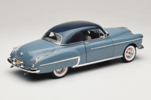 Oldsmobile 88 Bleu Grease Auto World 1:18 AWSS103/06 Métal Moulé — image 3 sur 8