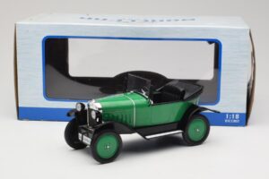 Opel 4 PS Laubfrosch Vert MCG 1:18 MCG18050 Métal Moulé — image 6 sur 6