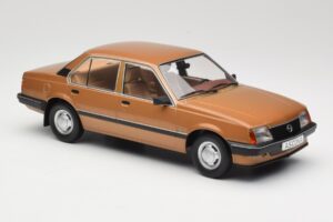 Opel Ascona C Berlina Beige Metallic MCG 1:18 MCG18459 Métal Moulé — image 4 sur 6