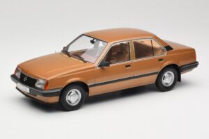 Opel Ascona C Berlina Beige Metallic MCG 1:18 MCG18459 Métal Moulé