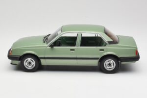 Opel Ascona C Metallic Light Green MCG 1:18 MCG18458 Métal Moulé — image 3 sur 6