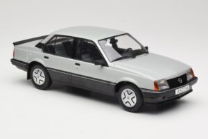 Opel Ascona C SR Argent MCG 1:18 MCG18460 Métal Moulé — image 4 sur 6