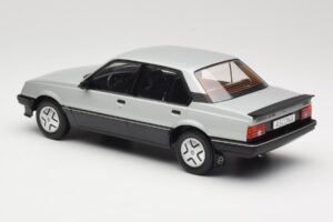 Opel Ascona C SR Argent MCG 1:18 MCG18460 Métal Moulé — image 5 sur 6