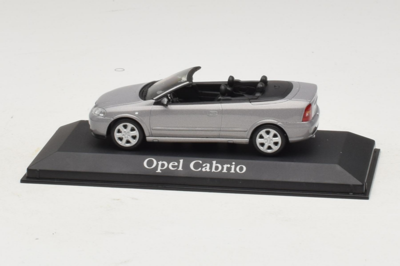 Opel Astra G Cabriolet Grey Metallic Minichamps 1:43 ASTRA001 Métal Moulé