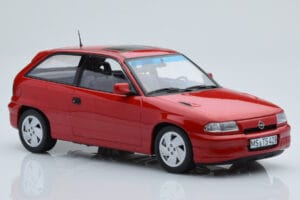 Opel Astra F GSi Rouge Norev 1:18 183672 Métal Moulé — image 4 sur 6