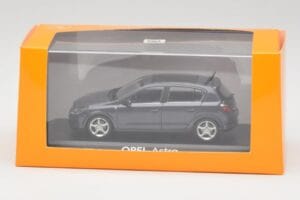 Opel Astra H Gris Minichamps 1:43 B24910027A Métal Moulé — image 4 sur 4
