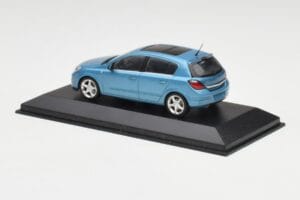 Opel Astra H Bleu Clair Minichamps 1:43 400043001 Métal Moulé — image 3 sur 4